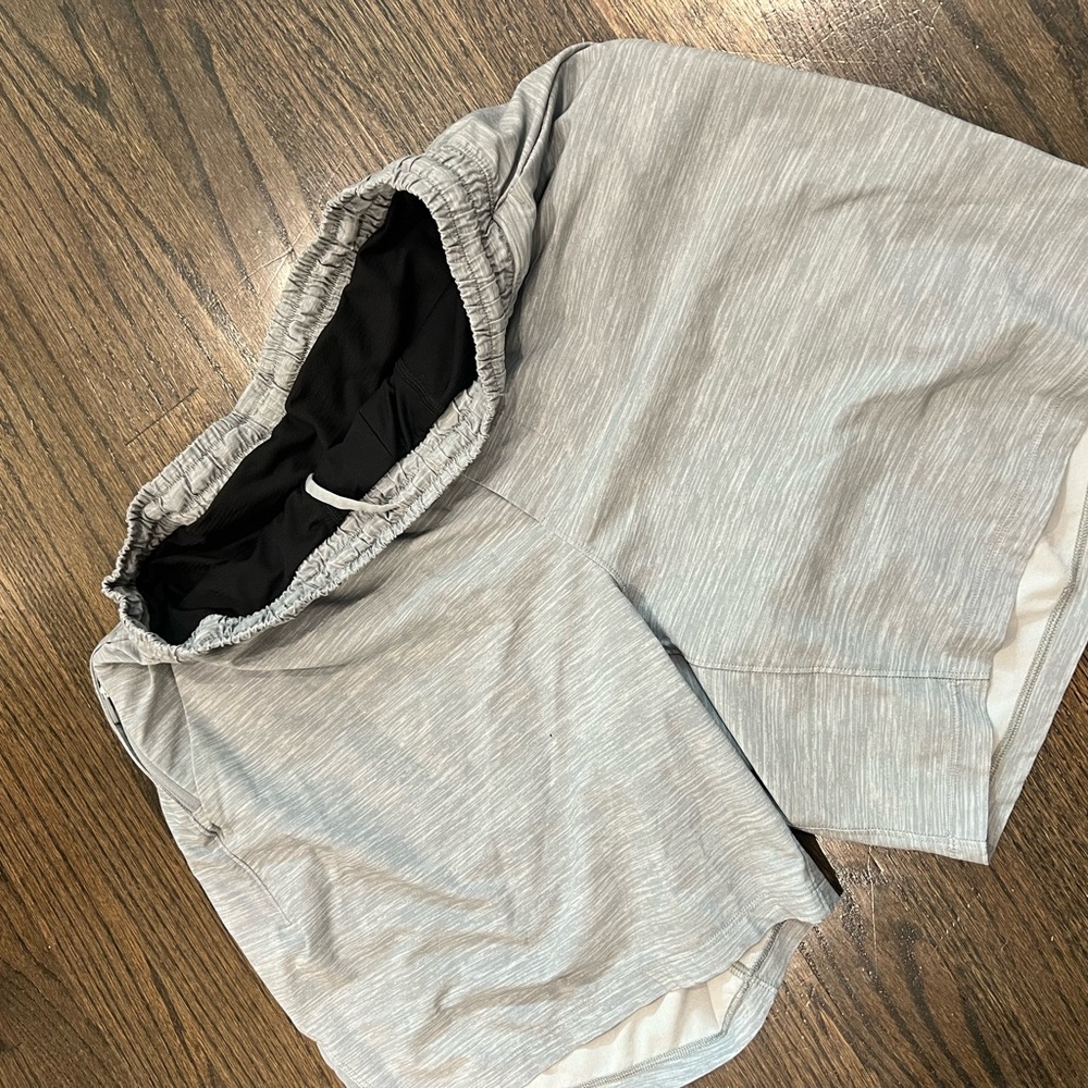 Lululemon (Large) Gray Mens Athletic Shorts
